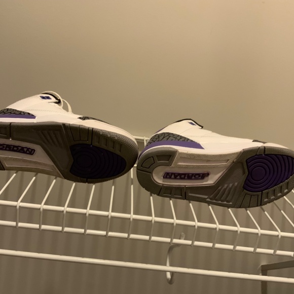 Toddler Jordan’s - Picture 5 of 5